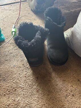 UGG Kids Black Shearling-Lined Ankle Boots